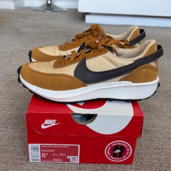 Nike Shoes - Nike Women's Waffle Debut Sneakers, New with Box